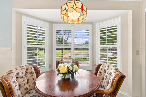 Villa ou maison à vendre à New Port Richey, Floride: 2 chambres, 162.3 m2 № 2314355 - photo 11