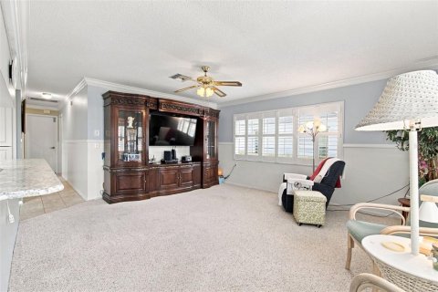 Villa ou maison à vendre à New Port Richey, Floride: 2 chambres, 162.3 m2 № 2314355 - photo 14