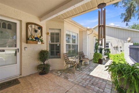 Villa ou maison à vendre à New Port Richey, Floride: 2 chambres, 162.3 m2 № 2314355 - photo 5