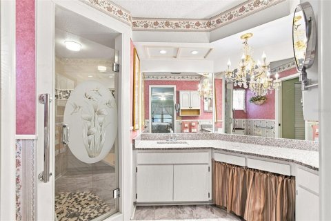 Villa ou maison à vendre à New Port Richey, Floride: 2 chambres, 162.3 m2 № 2314355 - photo 20
