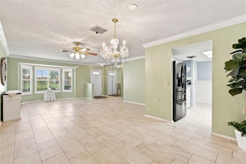 Villa ou maison à vendre à New Port Richey, Floride: 2 chambres, 162.3 m2 № 2314355 - photo 9