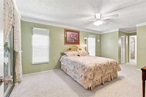 Villa ou maison à vendre à New Port Richey, Floride: 2 chambres, 162.3 m2 № 2314355 - photo 18