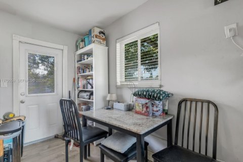 Купить виллу или дом в Лодерхилл, Флорида 3 спальни, 84.73м2, № 2035956 - фото 4