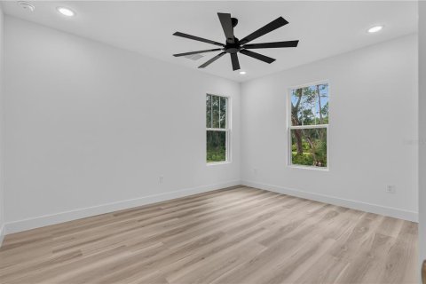 Villa ou maison à vendre à Eustis, Floride: 4 chambres, 271.09 m2 № 2429245 - photo 21