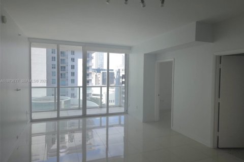 Condo in Miami, Florida, 2 bedrooms  № 2043707 - photo 4