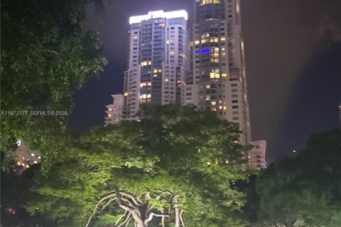 Condo in Miami, Florida, 2 bedrooms  № 2043707 - photo 25