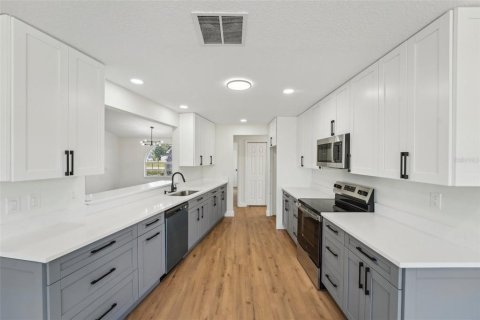 Villa ou maison à vendre à Spring Hill, Floride: 3 chambres, 174.28 m2 № 1799806 - photo 10