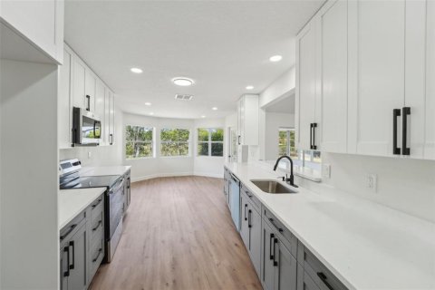 Villa ou maison à vendre à Spring Hill, Floride: 3 chambres, 174.28 m2 № 1799806 - photo 9