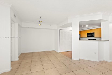 Condo in Hollywood, Florida, 2 bedrooms  № 1994196 - photo 7