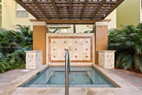 Condo in Hollywood, Florida, 2 bedrooms  № 1994196 - photo 28