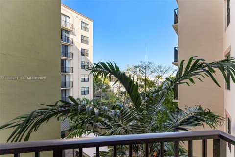 Condo in Hollywood, Florida, 2 bedrooms  № 1994196 - photo 23