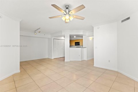 Condo in Hollywood, Florida, 2 bedrooms  № 1994196 - photo 5
