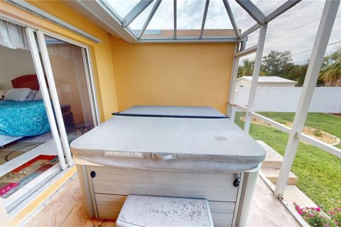 Casa en venta en Port Charlotte, Florida, 3 dormitorios, 153.94 m2 № 1906524 - foto 20