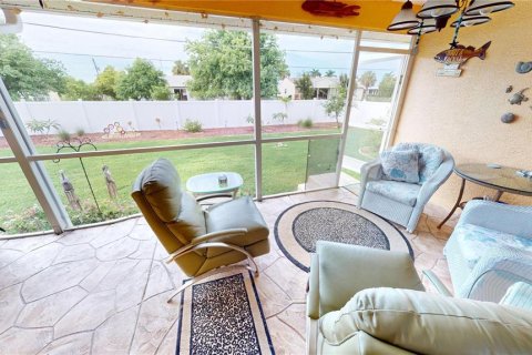 Casa en venta en Port Charlotte, Florida, 3 dormitorios, 153.94 m2 № 1906524 - foto 9