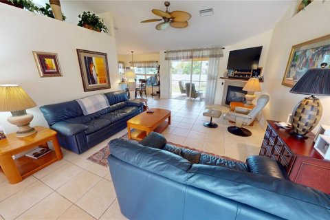 Casa en venta en Port Charlotte, Florida, 3 dormitorios, 153.94 m2 № 1906524 - foto 5