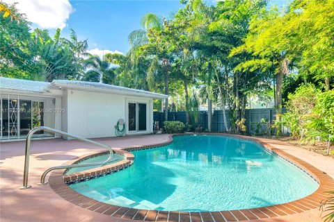 Villa ou maison à vendre à Fort Lauderdale, Floride: 4 chambres, 203.55 m2 № 1990697 - photo 5