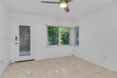 Villa ou maison à vendre à Fort Lauderdale, Floride: 4 chambres, 203.55 m2 № 1990697 - photo 19