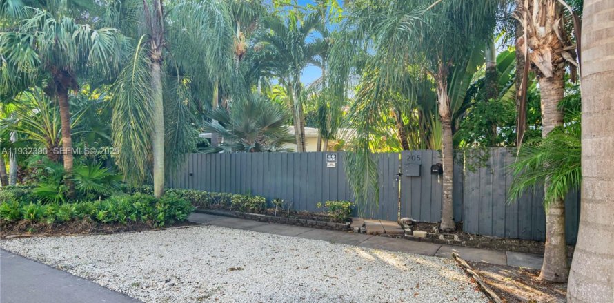 Villa ou maison à Fort Lauderdale, Floride 4 chambres, 203.55 m2 № 1990697