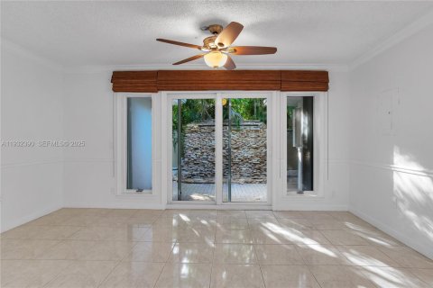 Villa ou maison à vendre à Fort Lauderdale, Floride: 4 chambres, 203.55 m2 № 1990697 - photo 9