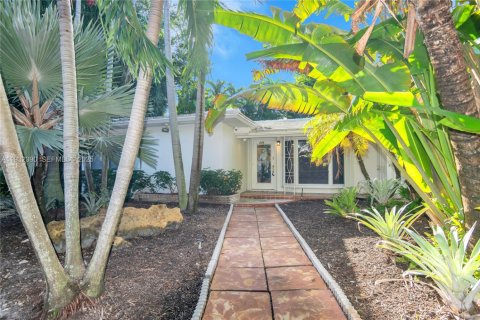 Villa ou maison à vendre à Fort Lauderdale, Floride: 4 chambres, 203.55 m2 № 1990697 - photo 2