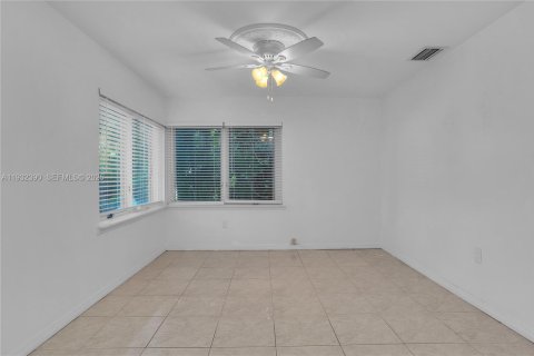 Villa ou maison à vendre à Fort Lauderdale, Floride: 4 chambres, 203.55 m2 № 1990697 - photo 18
