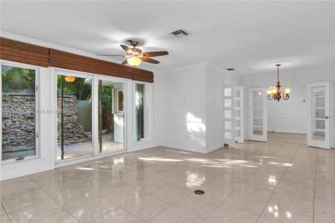 Villa ou maison à vendre à Fort Lauderdale, Floride: 4 chambres, 203.55 m2 № 1990697 - photo 10