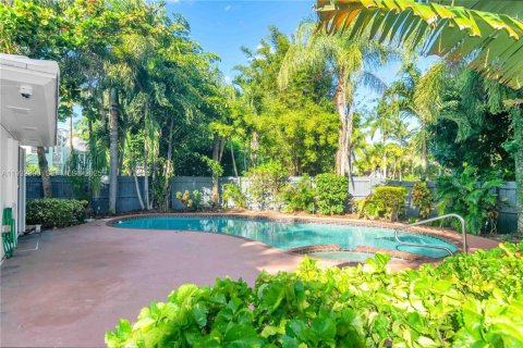 Villa ou maison à vendre à Fort Lauderdale, Floride: 4 chambres, 203.55 m2 № 1990697 - photo 3
