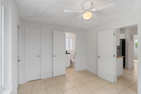 Villa ou maison à louer à Fort Lauderdale, Floride: 3 chambres, 92.9 m2 № 2177076 - photo 17