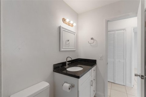 Villa ou maison à louer à Fort Lauderdale, Floride: 3 chambres, 92.9 m2 № 2177076 - photo 20