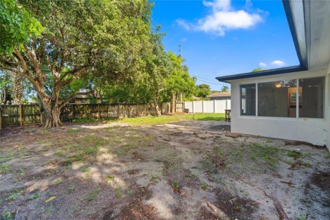Villa ou maison à louer à Fort Lauderdale, Floride: 3 chambres, 92.9 m2 № 2177076 - photo 26