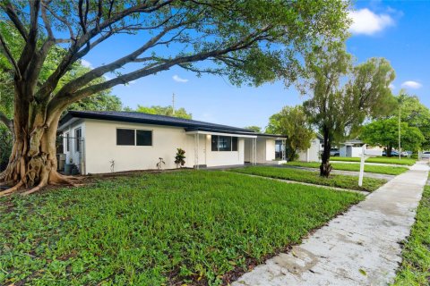 Villa ou maison à louer à Fort Lauderdale, Floride: 3 chambres, 92.9 m2 № 2177076 - photo 8