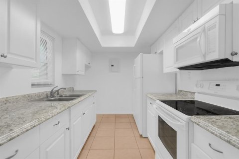 Купить кондоминиум в Орландо, Флорида 6 комнат, 80.55м2, № 1901502 - фото 7