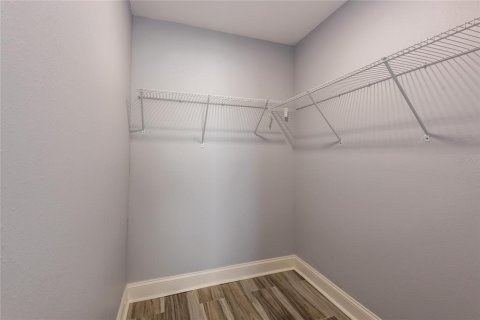House in Largo, Florida 2 bedrooms, 185.8 sq.m. № 1689615 - photo 17