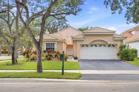 Villa ou maison à Weston, Floride 3 chambres, 165.09 m2 № 2423099