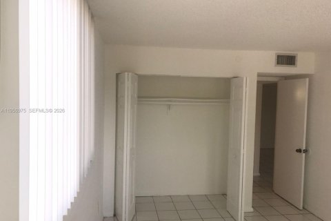 Снять в аренду кондоминиум в Майами, Флорида 2 спальни, 92.9м2, № 2019576 - фото 10