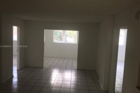 Снять в аренду кондоминиум в Майами, Флорида 2 спальни, 92.9м2, № 2019576 - фото 22