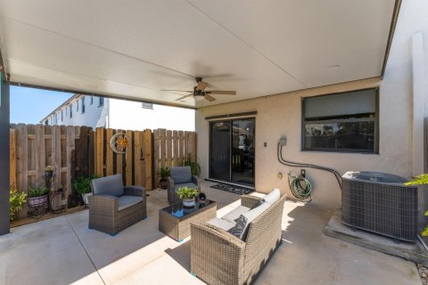 Townhouse in Homestead, Florida 3 bedrooms, 123.37 sq.m. № 2252219 - photo 21