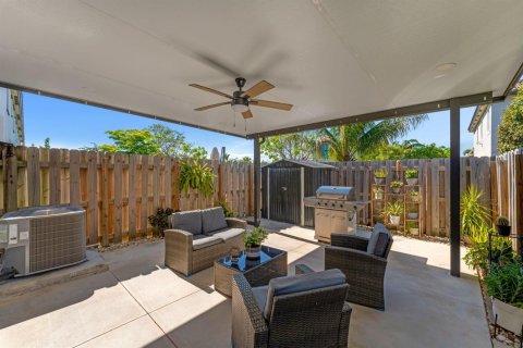 Townhouse in Homestead, Florida 3 bedrooms, 123.37 sq.m. № 2252219 - photo 2