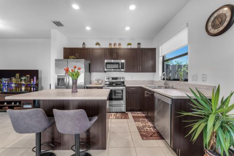 Townhouse in Homestead, Florida 3 bedrooms, 123.37 sq.m. № 2252219 - photo 5