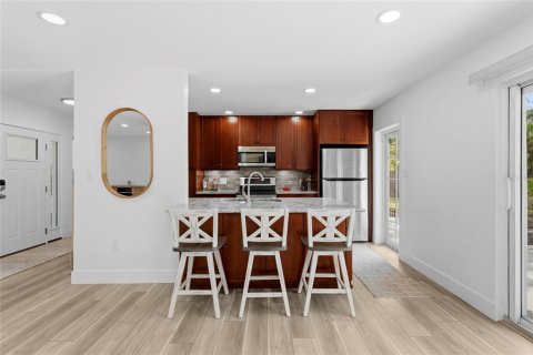 House in Sarasota, Florida 3 bedrooms, 203.18 sq.m. № 2228349 - photo 17
