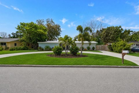 House in Sarasota, Florida 3 bedrooms, 203.18 sq.m. № 2228349 - photo 4