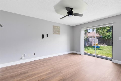 House in Oviedo, Florida 3 bedrooms, 104.52 sq.m. № 1916084 - photo 17