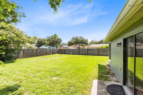 House in Oviedo, Florida 3 bedrooms, 104.52 sq.m. № 1916084 - photo 27