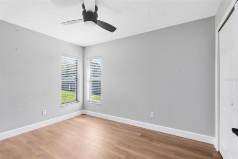 House in Oviedo, Florida 3 bedrooms, 104.52 sq.m. № 1916084 - photo 21