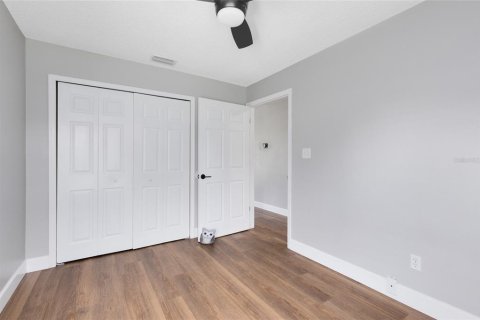 House in Oviedo, Florida 3 bedrooms, 104.52 sq.m. № 1916084 - photo 22