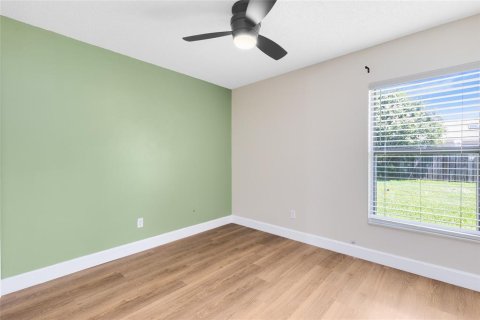 House in Oviedo, Florida 3 bedrooms, 104.52 sq.m. № 1916084 - photo 23