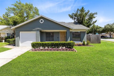 House in Oviedo, Florida 3 bedrooms, 104.52 sq.m. № 1916084 - photo 1