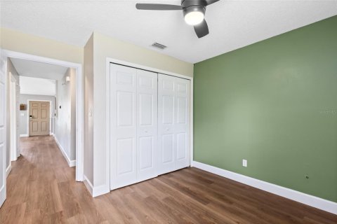 House in Oviedo, Florida 3 bedrooms, 104.52 sq.m. № 1916084 - photo 24
