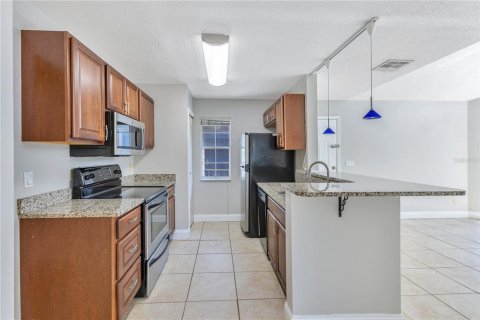 Condo in Lake Mary, Florida, 2 bedrooms  № 1856011 - photo 14