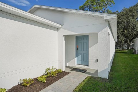 House in Haines City, Florida 3 bedrooms, 146.97 sq.m. № 2238308 - photo 7